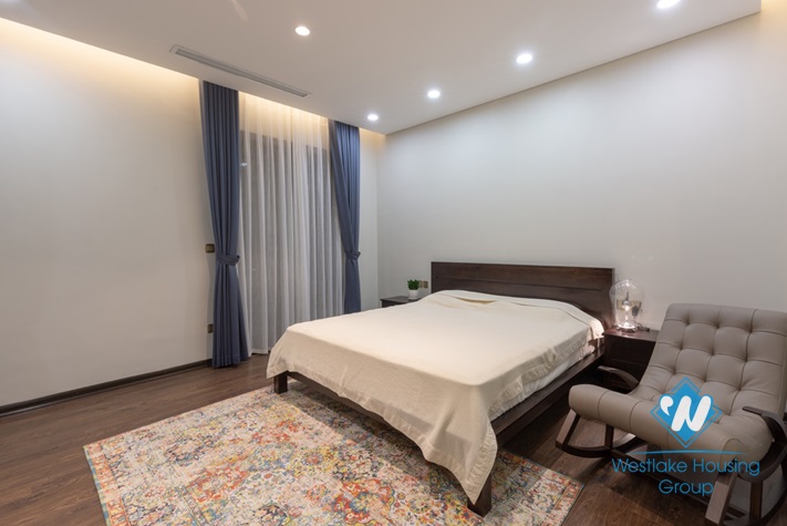 Beautiful villa for rent in Vinhomes Riverside, Hanoi